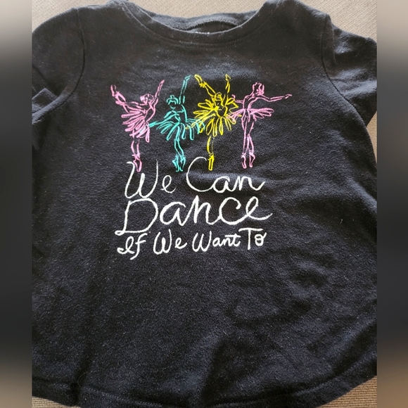 2 for $6 - Old Navy Short Sleeve Tees Size 2T - Picture 2 of 5